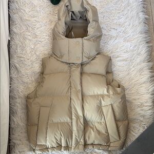 Lululemon Wunder Puff 600-fill down vest - trench color, size 4